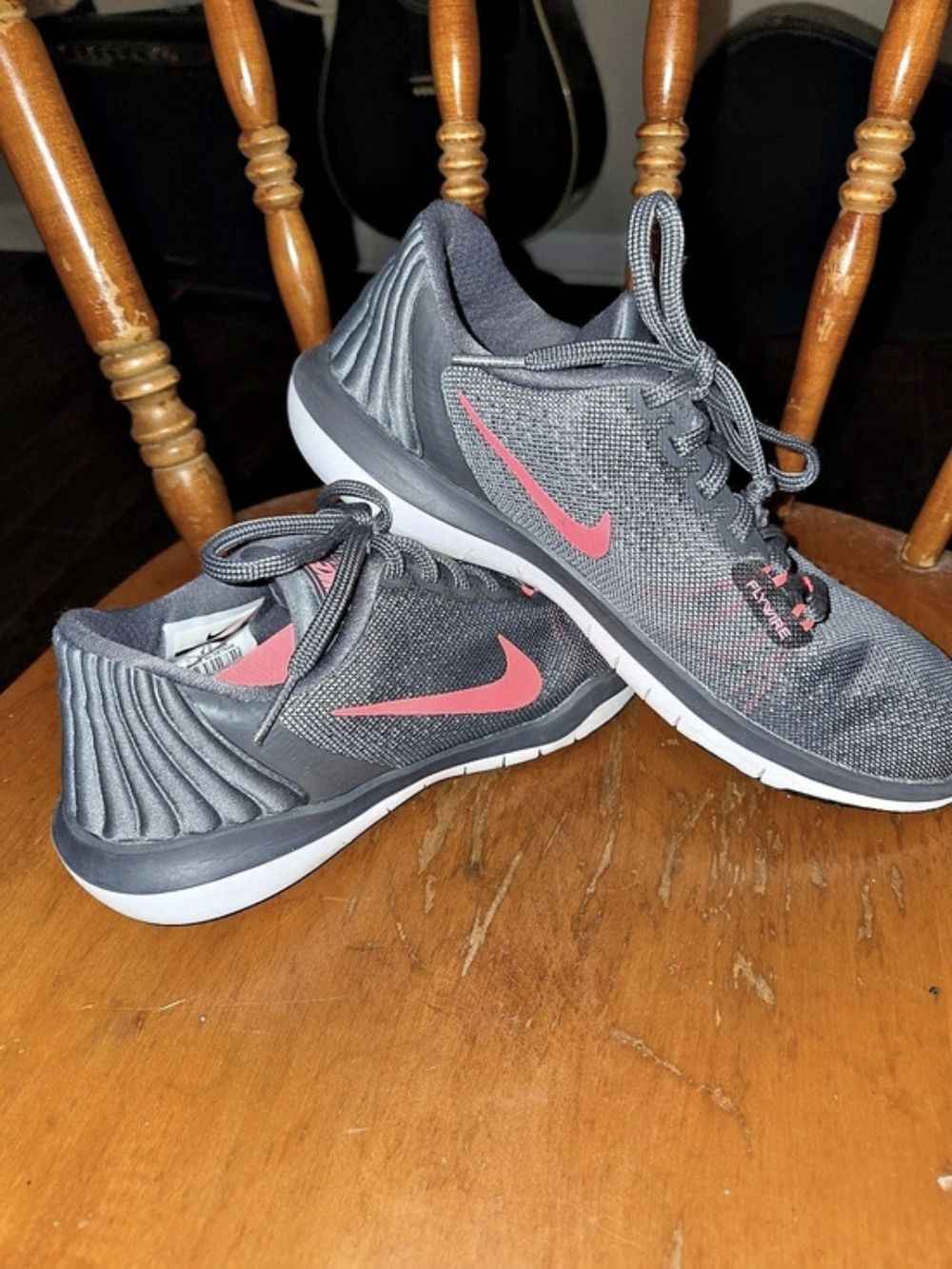 Nike Flex Experience RN 6 Athletic Shoes Black & Pink US 7